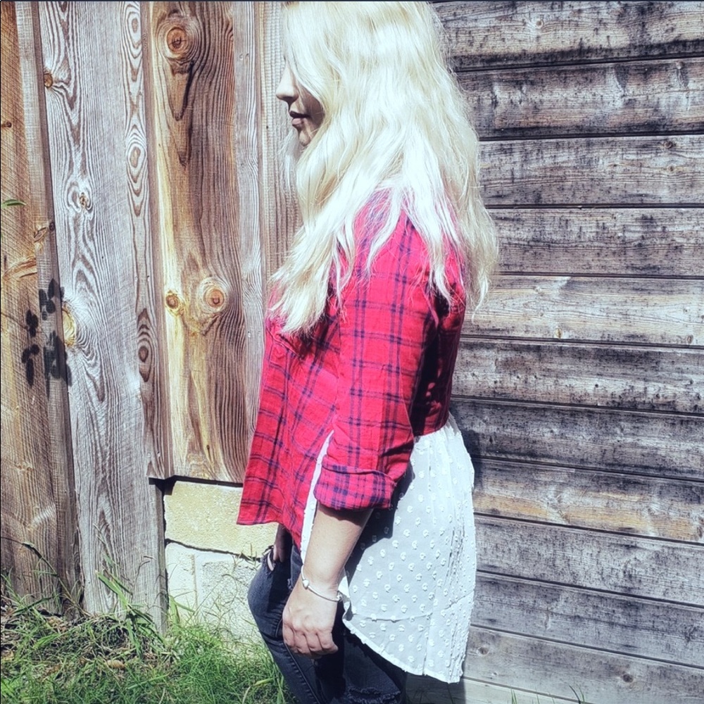 Closet clear π¨ plaid button down longsleeve - Picture 3 of 6